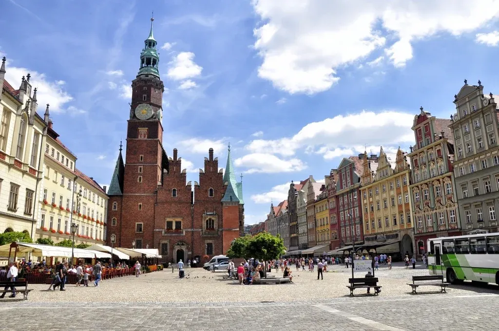 ile mieszkańców ma wrocław