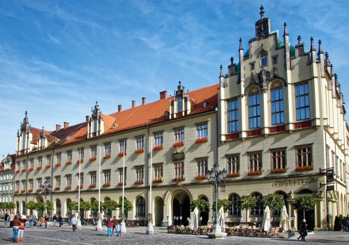 Najlepsze restauracje we Wrocławiu: Przewodnik po kulinarnych atrakcjach